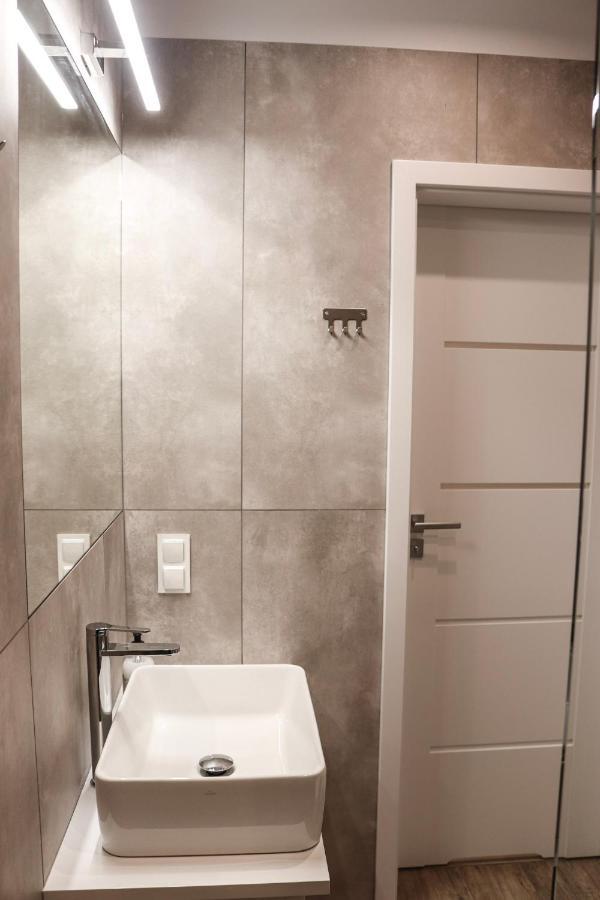 Lemon Park Apartments Parking Gratis Познань Экстерьер фото